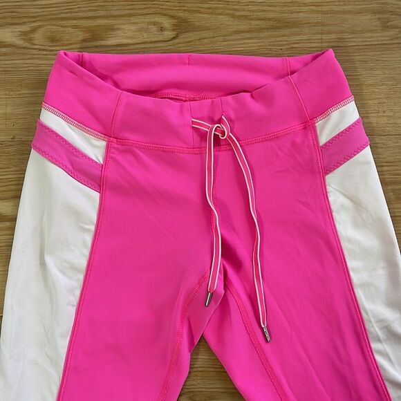 Lululemon Pink Cropped Leggings - Picture 2 of 4